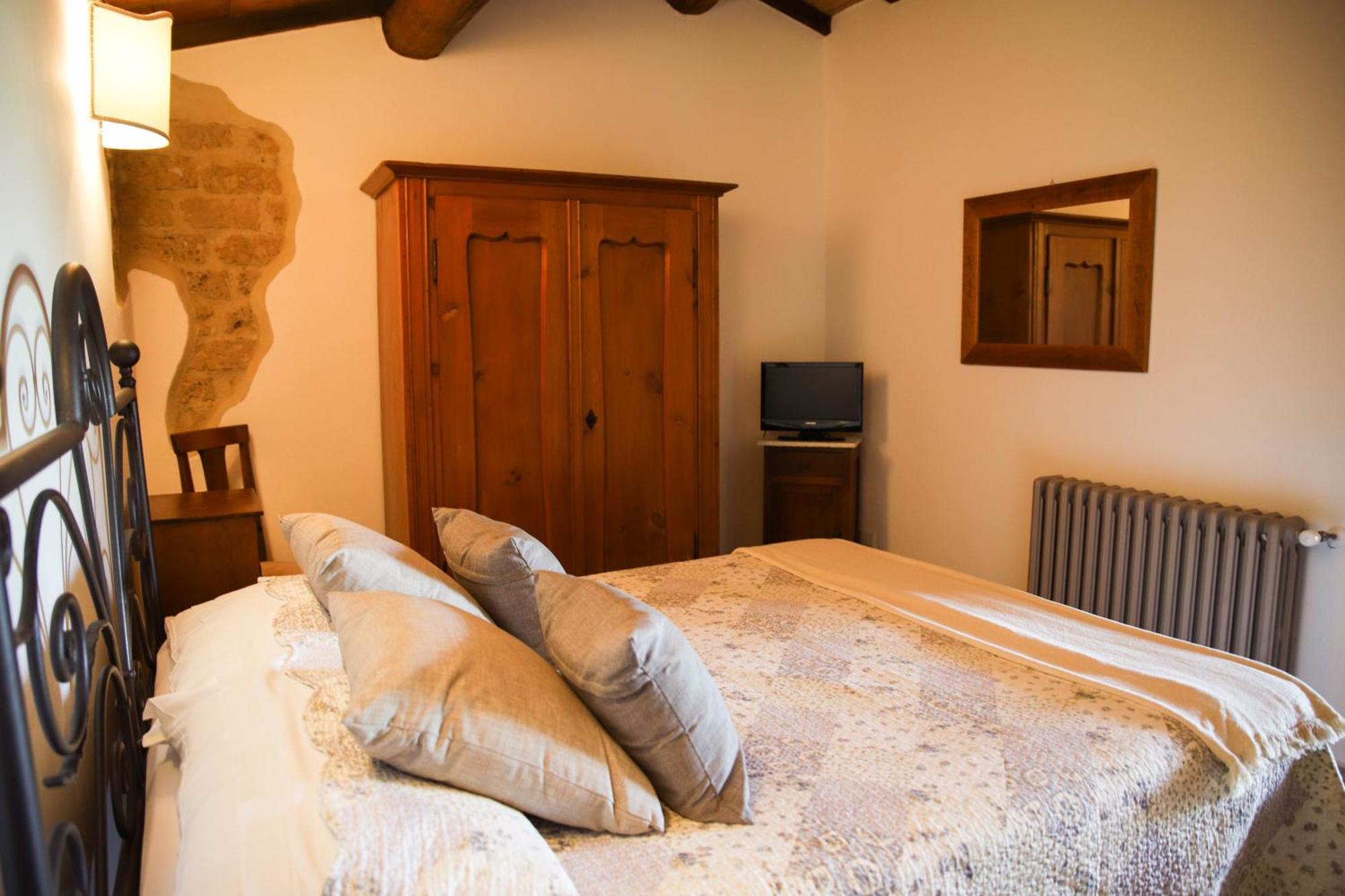 Gasthaus Country House Poggio Aione Catabbio Exterior foto