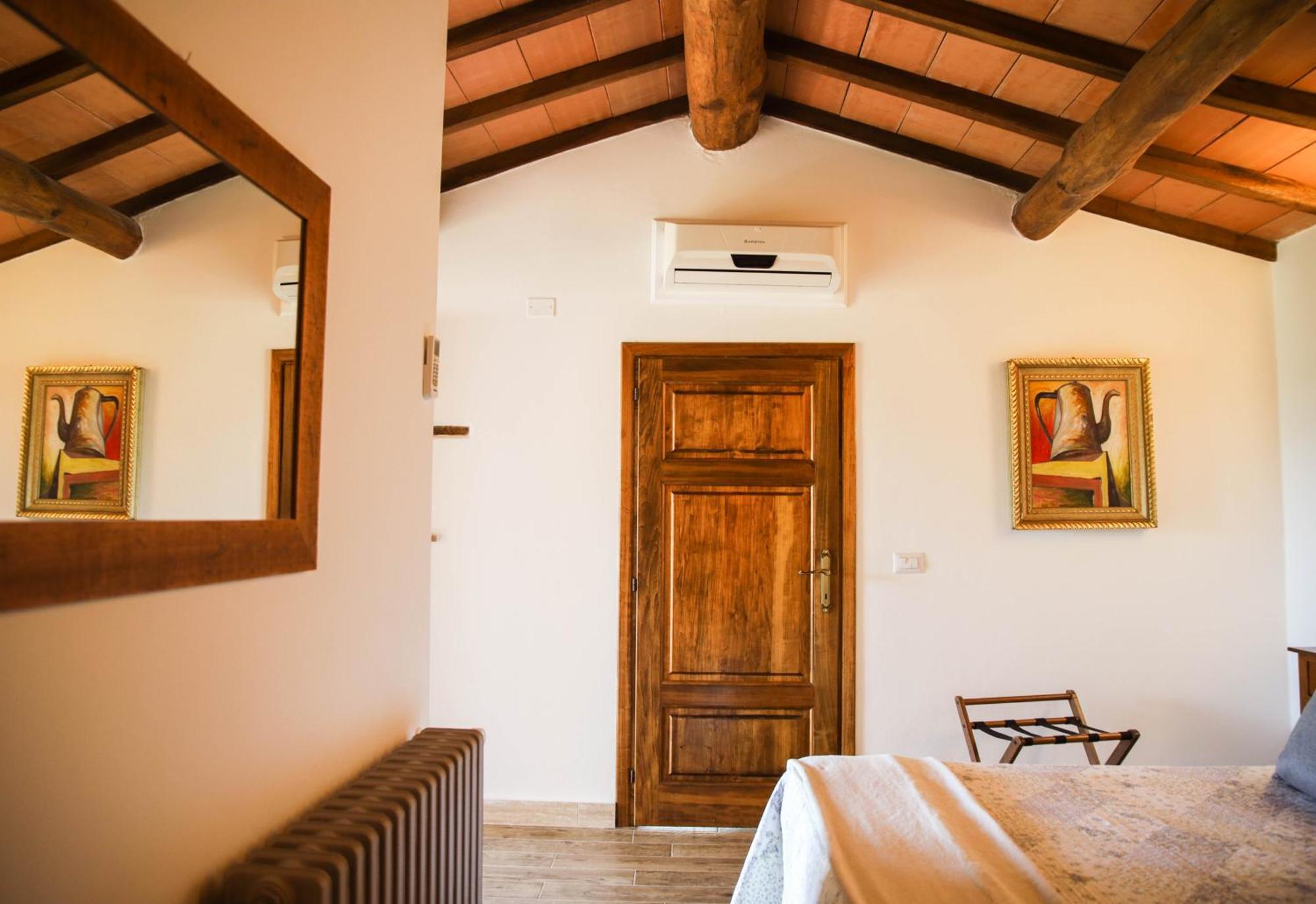Gasthaus Country House Poggio Aione Catabbio Exterior foto