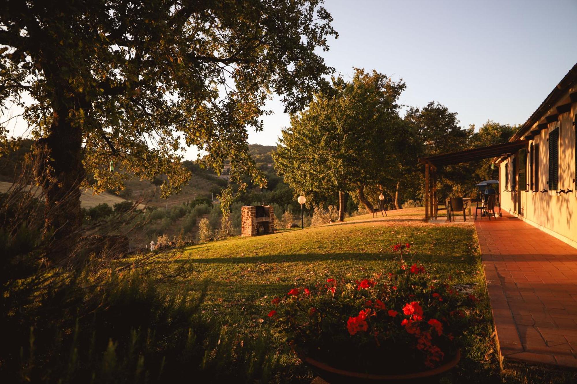 Gasthaus Country House Poggio Aione Catabbio Exterior foto